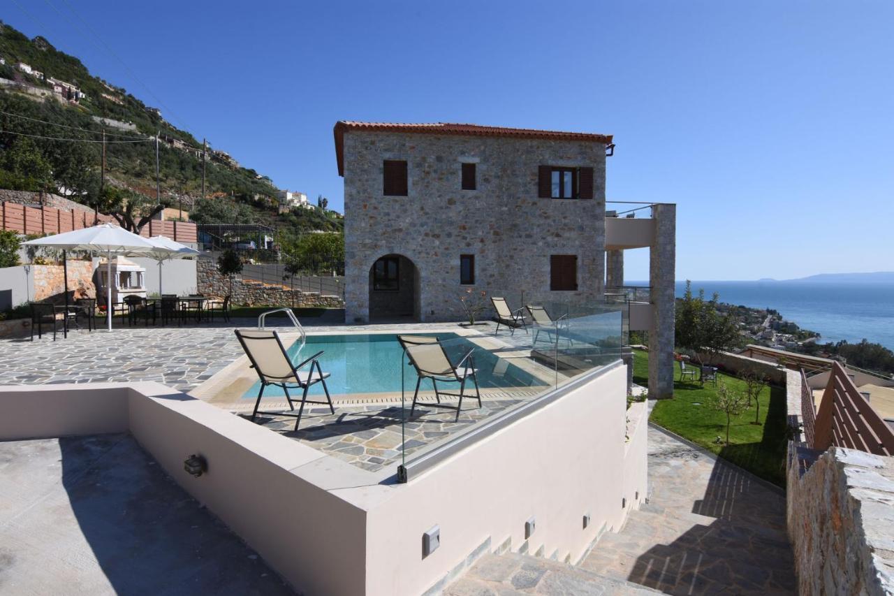 Dafni - Infinite Sea Vistas With Private Pool Kalamata