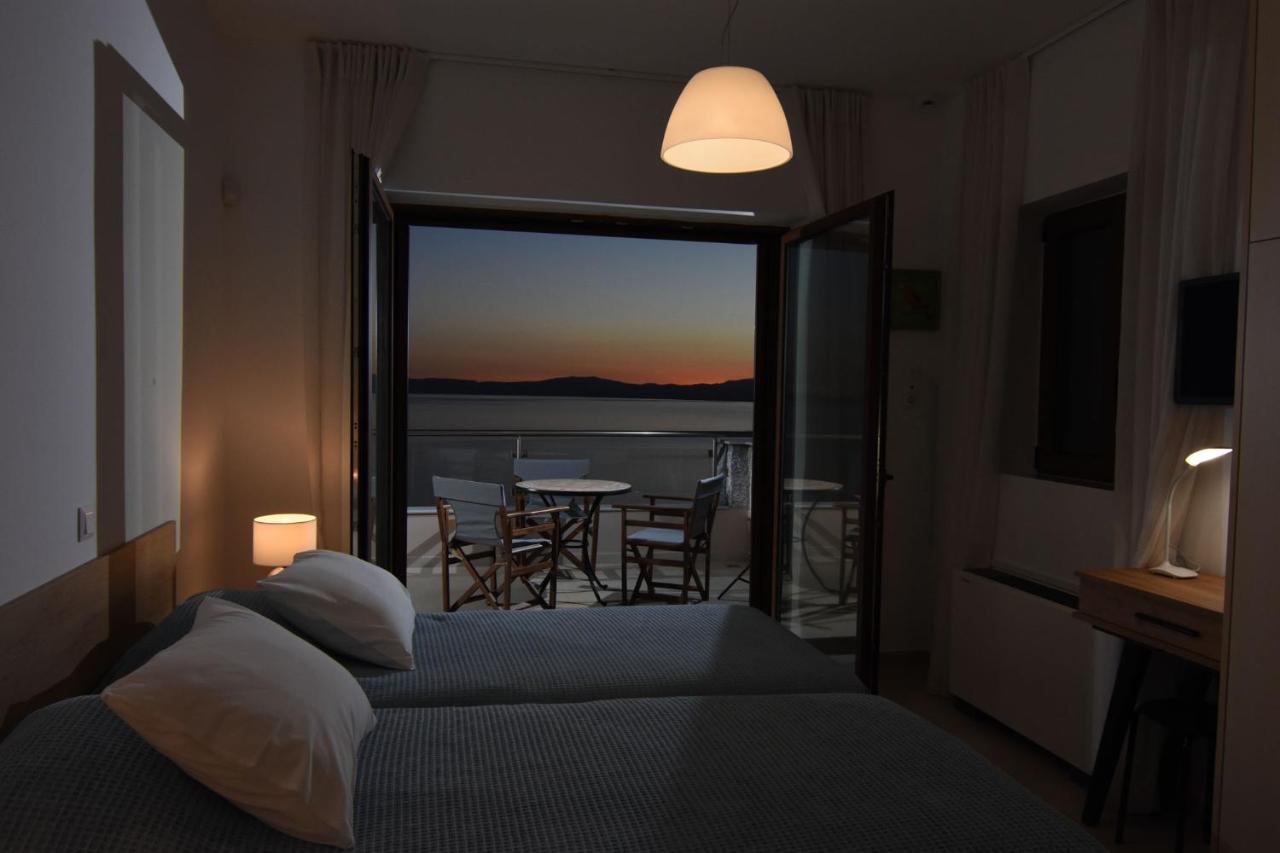 Dafni - Infinite Sea Vistas With Private Pool *