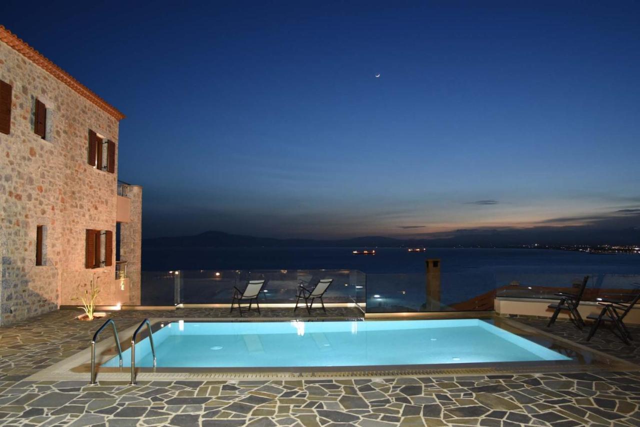 Villa Dafni - Infinite Sea Vistas With Private Pool Kalamata