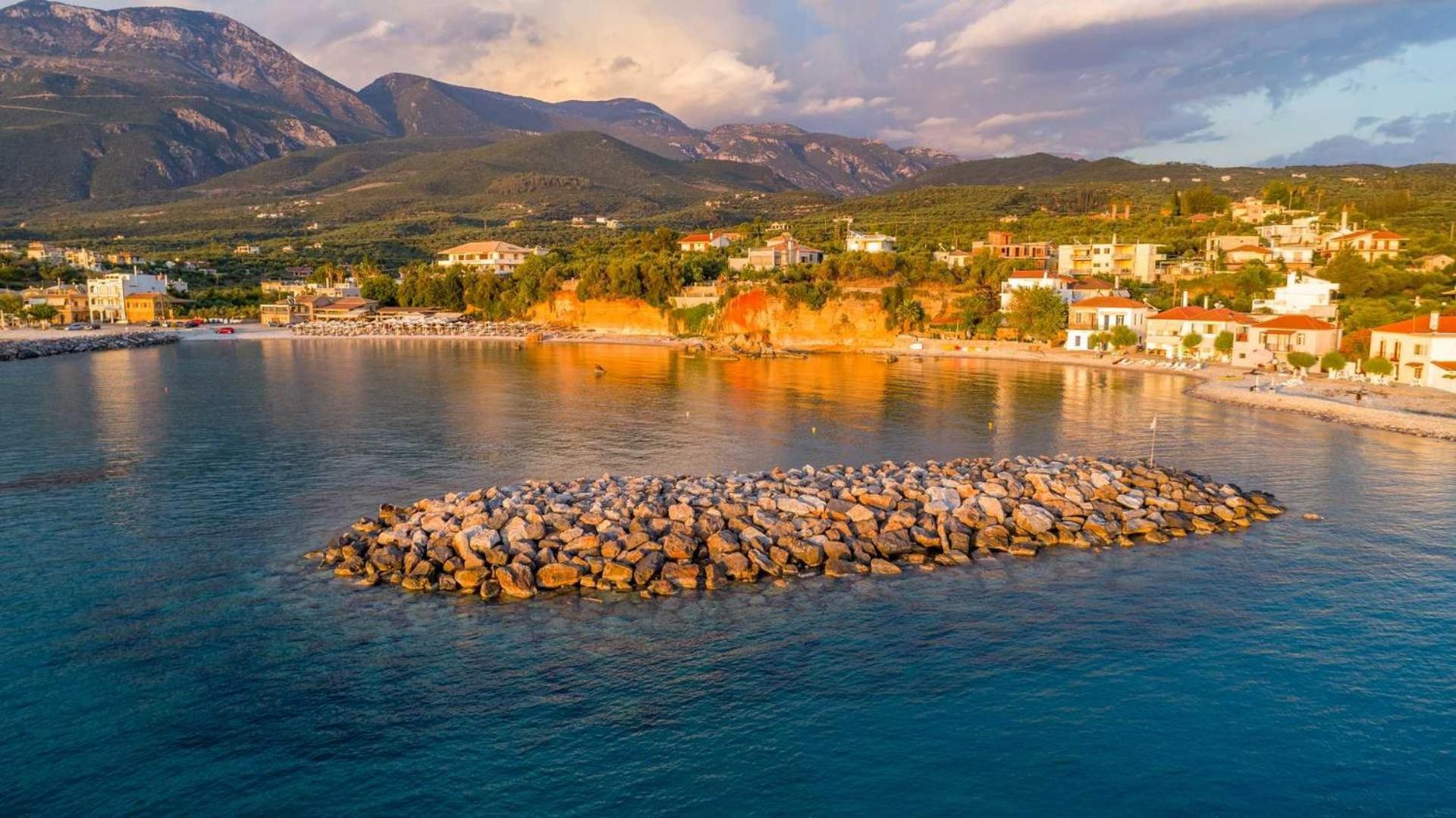 Dafni - Infinite Sea Vistas With Private Pool *